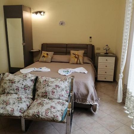 Fmr Oplonti Plinio Beb Torre Annunziata Exterior foto