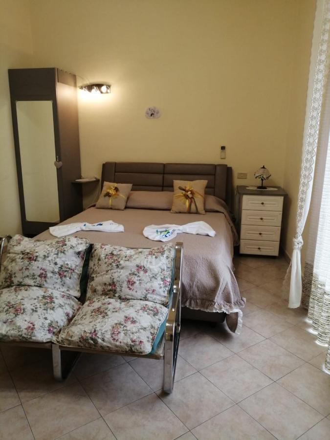 Fmr Oplonti Plinio Beb Torre Annunziata Exterior foto